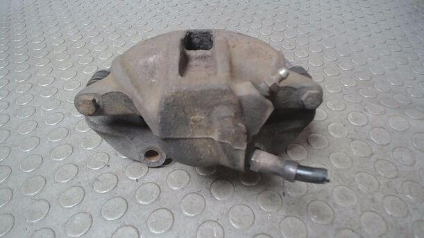 Foto: BREMSSATTEL VORN LINKS eines Audi 80 2.0 E Special