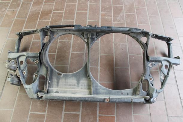 Foto: FRONTBLECH/ SCHLOSSTRÄGER ( BIS 1999 ) eines Audi A4 1.6 Special