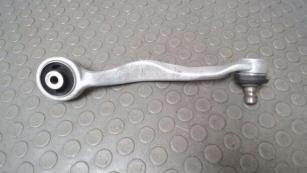 Foto: QUERLENKER OBEN HINTEN LINKS eines Audi A4 1.6 Special