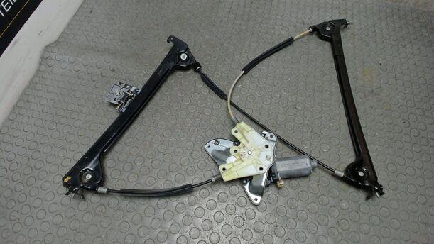 Foto: FENSTERHEBER VORN RECHTS ELEKTRISCH eines Mercedes-Benz SLK 200 Kompressor Special