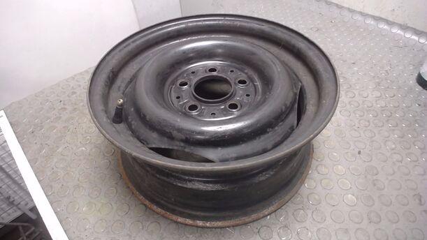 Foto: STAHLFELGE 5,5X14 ET30 eines Mercedes-Benz 200