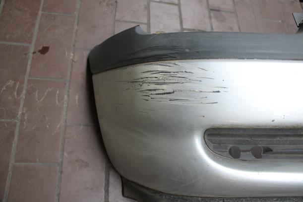 Foto: STOSSFÄNGER / STOßSTANGE VORN eines Opel Corsa 16V