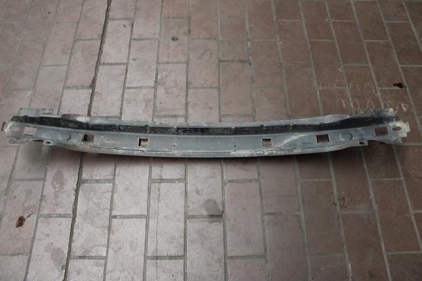 Foto: VERSTÄRKUNG HINTEN eines Opel Corsa 16V
