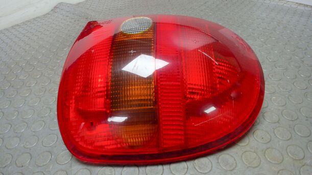 Foto: HECKLEUCHTE / RÜCKLICHT RECHTS eines Opel Corsa 16V