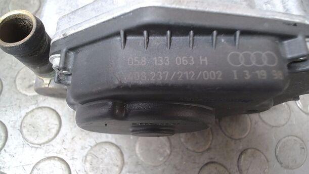 Foto: DROSSELKLAPPENSTUTZEN/ DROSSELKLAPPE eines Audi A4 1.6