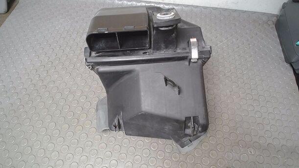 Foto: LUFTFILTERKASTEN eines Audi A4 1.6