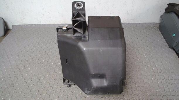 Foto: LUFTFILTERKASTEN eines Audi A4 1.6