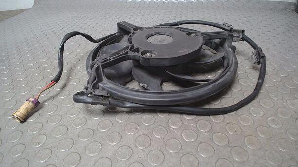 Foto: ELEKTROLÜFTER eines Audi A4 1.6