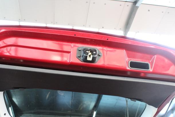 Foto: HECKKLAPPE / HECKDECKEL eines Nissan Note 1.4