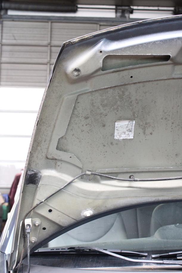 Foto: MOTORHAUBE eines Citroen C3 1.1