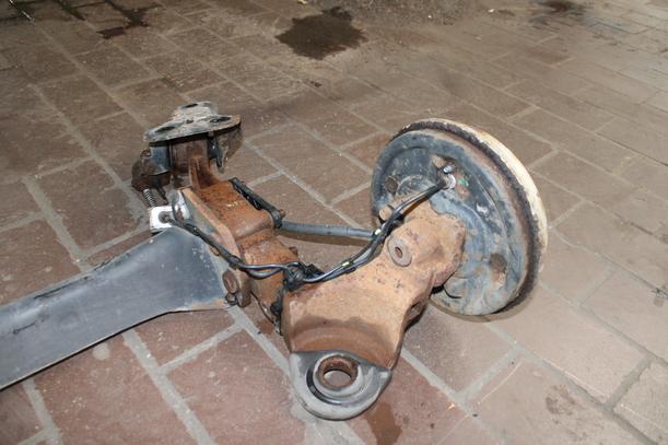 Foto: HINTERACHSE eines Citroen C3 1.1
