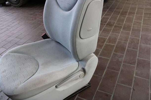 Foto: FAHRERSITZ/ SITZ VORN LINKS ( 4/5 TÜRER ) eines Citroen C3 1.1