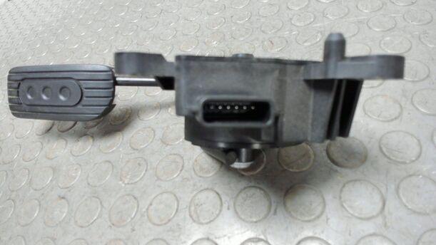 Foto: GASPEDAL eines Nissan Note 1.4