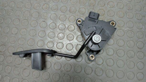Foto: GASPEDAL eines Nissan Note 1.4