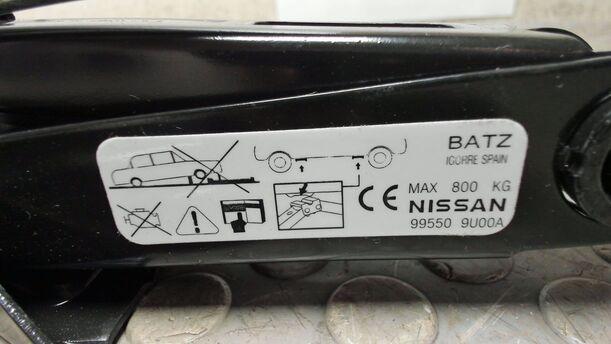 Foto: WAGENHEBER / BORDWERKZEUG eines Nissan Note 1.4