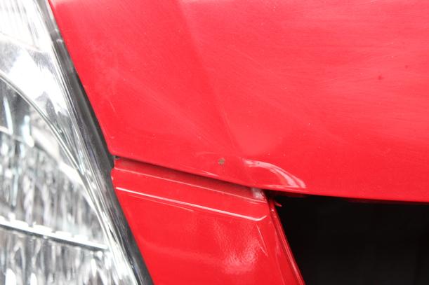 Foto: MOTORHAUBE eines Suzuki Swift 1.3