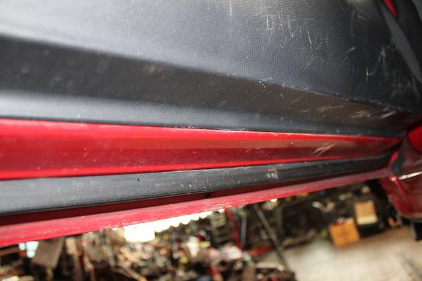 Foto: TÜR VORN LINKS ( 2/3 TÜRER ) eines Suzuki Swift 1.3