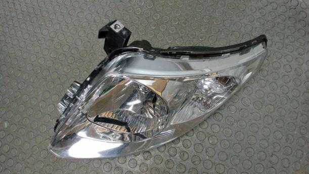 Foto: SCHEINWERFER LINKS eines Suzuki Swift 1.3