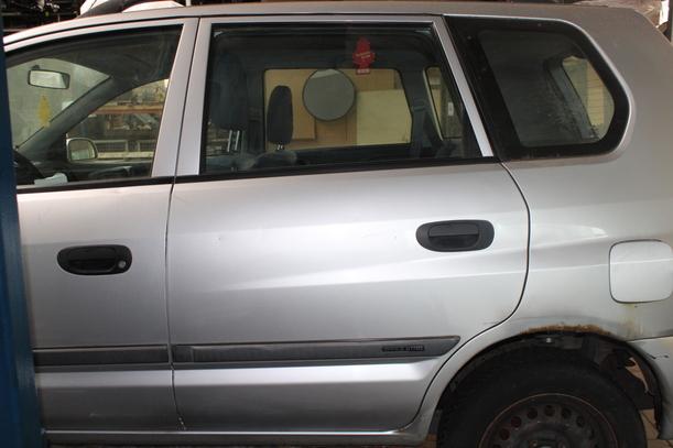 Foto: TÜR HINTEN LINKS eines Mitsubishi Space Star 1.3