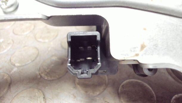 Foto: SCHEIBENWISCHERMOTOR HINTEN eines Suzuki Swift 1.3