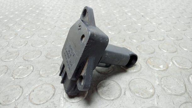 Foto: LUFTMASSSENMESSER eines Suzuki Swift 1.3
