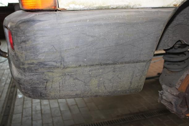 Foto: STOSSFÄNGER / STOßSTANGE HINTEN eines VW Transporter T4 TDI