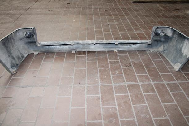 Foto: STOSSFÄNGER / STOßSTANGE HINTEN eines VW Transporter T4 TDI