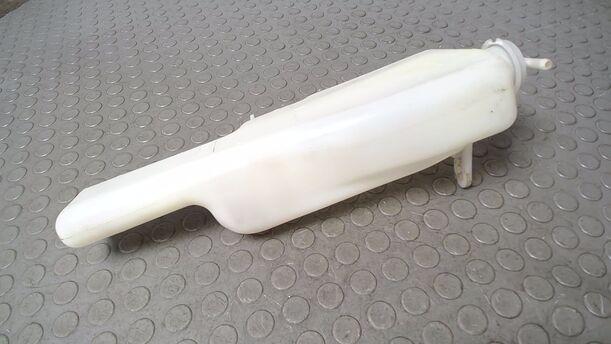 Foto: AUSGLEICHSBEHÄLTER eines Mitsubishi Space Star 1.3