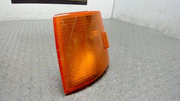 Foto: BLINKER LINKS eines VW Transporter T4 TDI