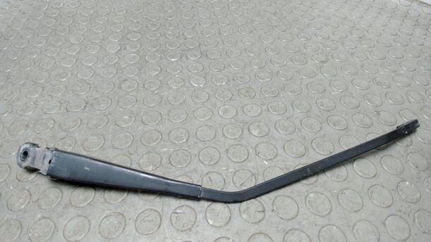 Foto: SCHEIBENWISCHERARM HINTEN eines VW Transporter T4 TDI