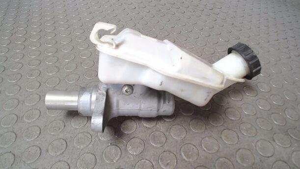 Foto: HAUPTBREMSZYLINDER eines Ford Fiesta 1.3
