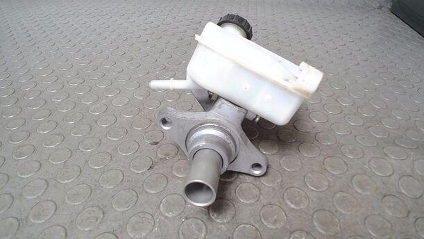 Foto: HAUPTBREMSZYLINDER eines Ford Fiesta 1.3