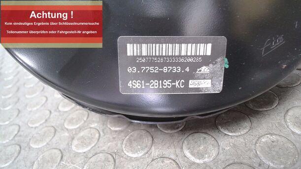 Foto: BREMSKRAFTVERSTÄRKER eines Ford Fiesta 1.3