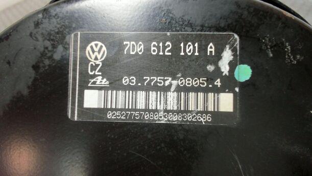 Foto: BREMSKRAFTVERSTÄRKER eines VW Transporter T4 TDI