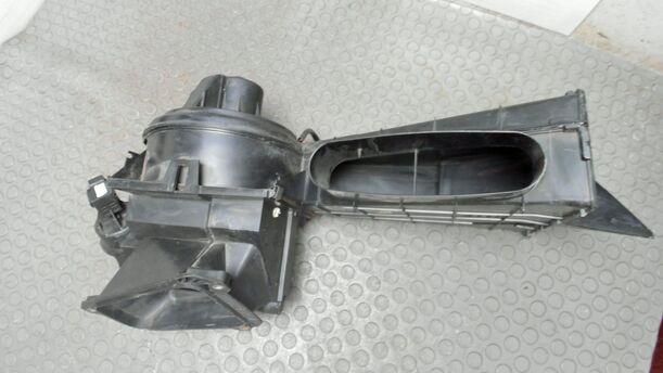 Foto: HEIZUNGSGEBLÄSE eines VW Transporter T4 TDI