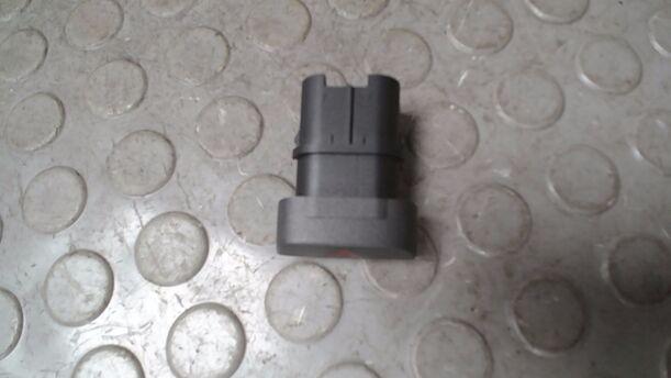 Foto: SCHALTER WARNBLINKANLAGE eines Ford Fiesta 1.3