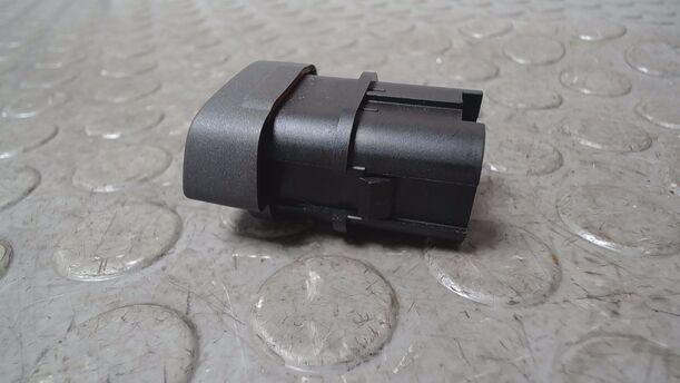 Foto: SCHALTER WARNBLINKANLAGE eines Ford Fiesta 1.3