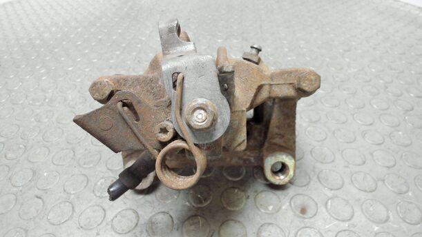 Foto: BREMSSATTEL HINTEN LINKS eines VW Transporter T4 TDI