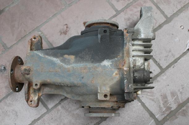 Foto: HINTERACHSGETRIEBE ( 3.38 ) eines BMW 316i compact