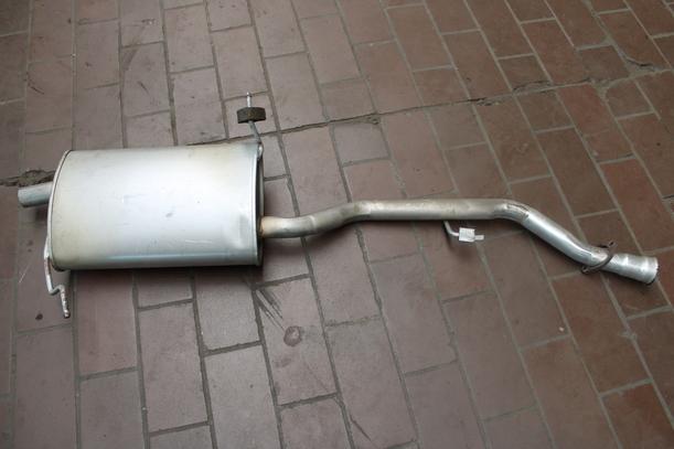 Foto: NACHSCHALLDÄMPFER/ ENDSCHALLDÄMPFER ( COMPACT ) eines BMW 316i compact