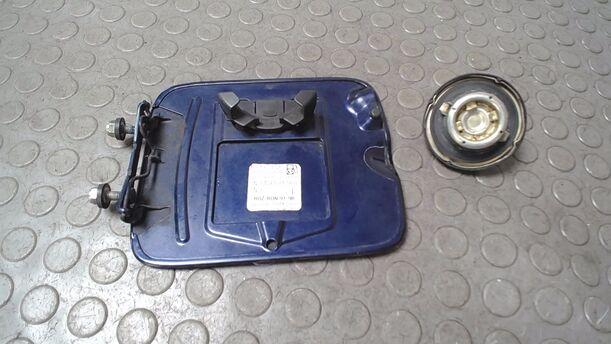 Foto: TANKKLAPPE/ TANKDECKEL ( COMPACT ) eines BMW 316i compact