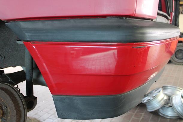 Foto: STOSSFÄNGER / STOßSTANGE HINTEN eines VW Golf 1.6