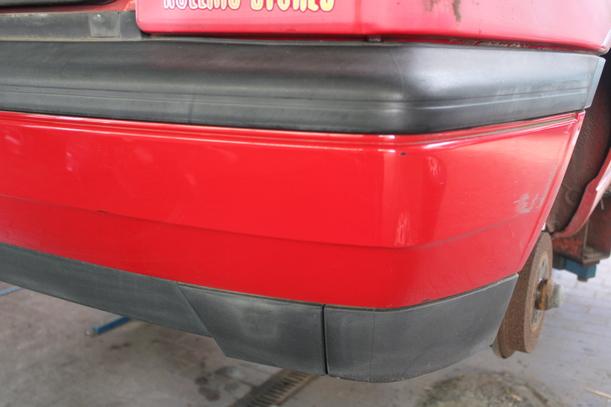 Foto: STOSSFÄNGER / STOßSTANGE HINTEN eines VW Golf 1.6