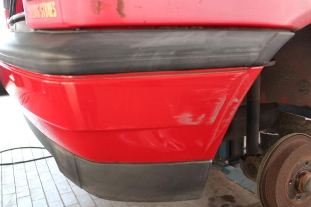 Foto: STOSSFÄNGER / STOßSTANGE HINTEN eines VW Golf 1.6