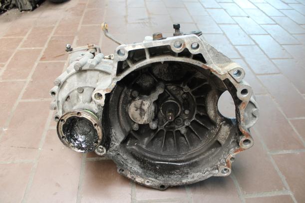 Foto: SCHALTGETRIEBE 5 GANG ( CHV ) eines VW Golf 1.6
