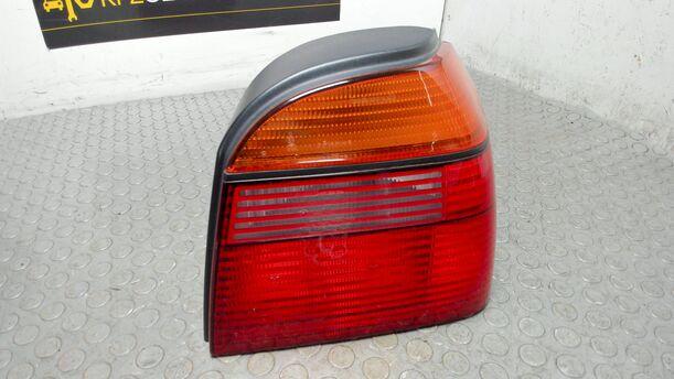 Foto: HECKLEUCHTE / RÜCKLEUCHTE RECHTS eines VW Golf 1.6