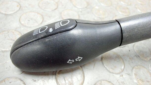 Foto: BLINKERSCHALTER / KOMBISCHALTER eines VW Golf 1.6