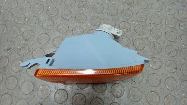 Foto: BLINKER LINKS eines VW Golf 1.6