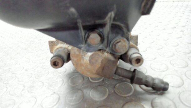 Foto: BREMSSATTEL VORN RECHTS eines VW Golf 1.6