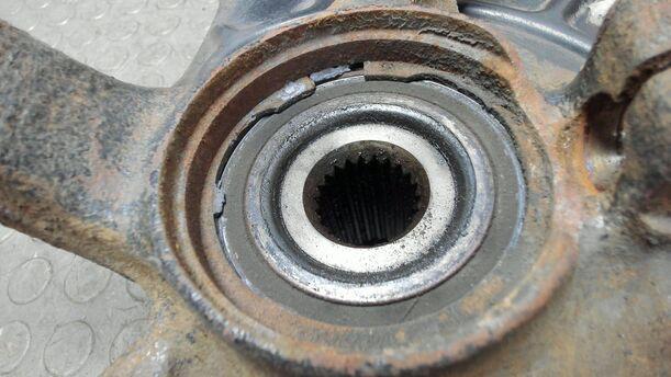 Foto: ACHSSCHENKEL VORNE RECHTS ( MIT BREMSTRÄGER ) eines VW Golf 1.6